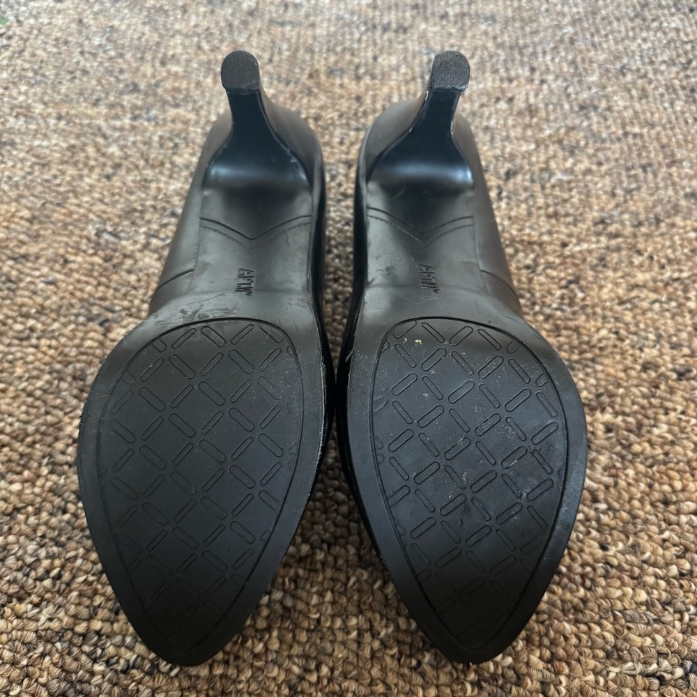 Apt. 9 Black Pumps‎ Leather platform Heels Size 9.5 closed toe - Picture 5 of 5